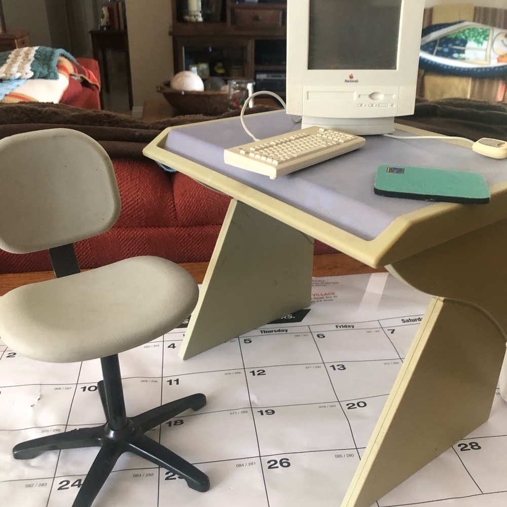 Working - Vintage American Girl Mini Macintosh, Desk, Chair, Mouse Pad Complete